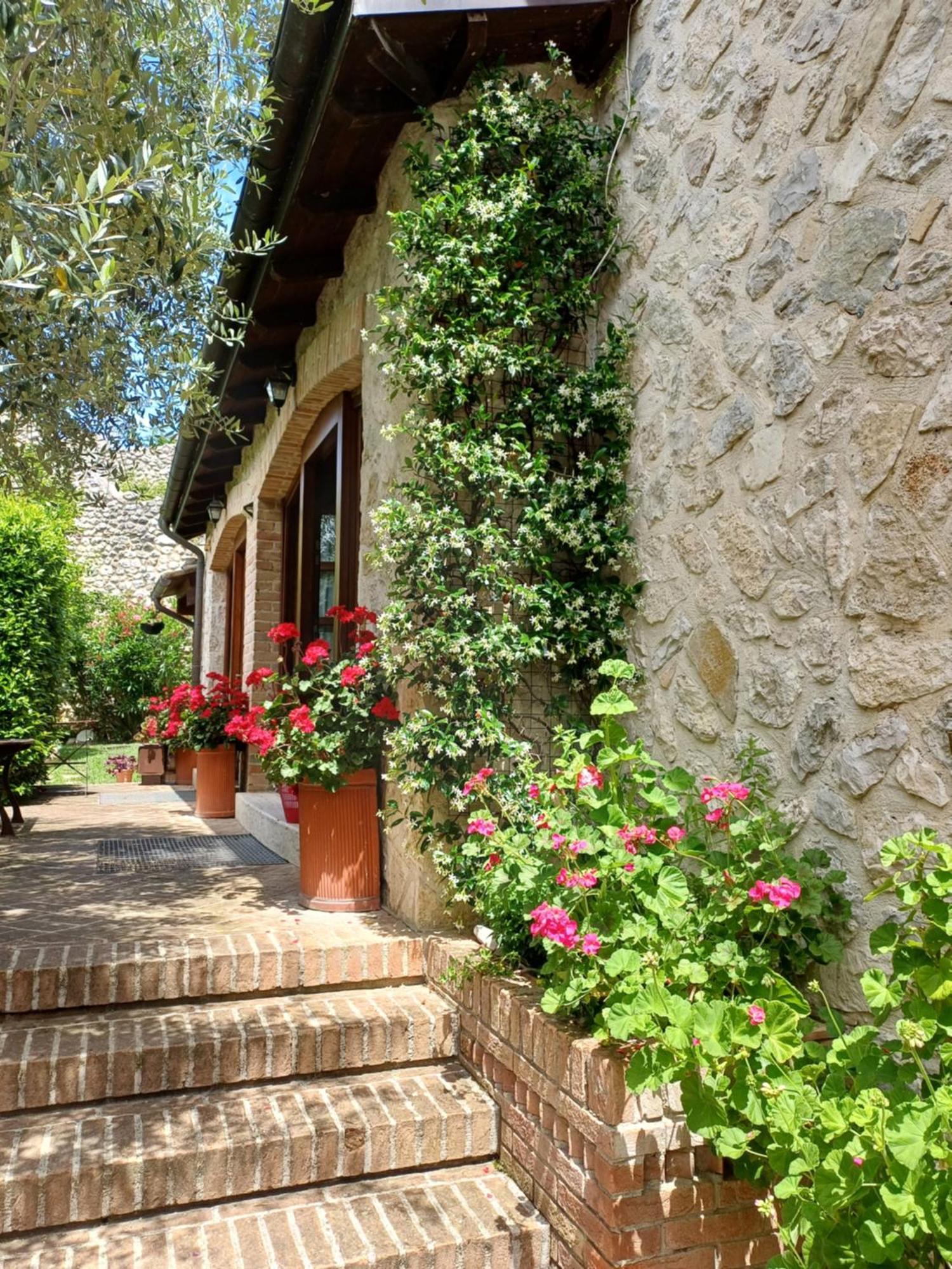 Agriturismo San Giovanni Ad Insulam Isola del Gran Sasso dʼItalia Dış mekan fotoğraf